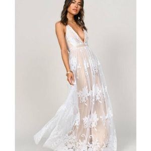 Luxxel White Floral Maxi Dress